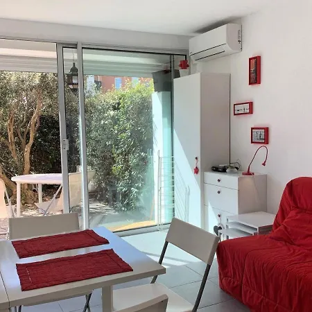Rénové à 250m De La Avec Clim Et Parking - Fr-1-604-15 Apartamento