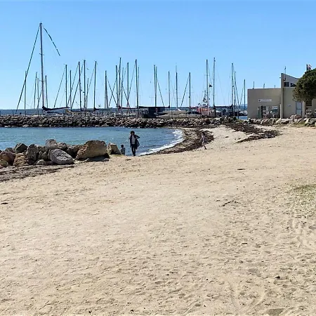 Renove A 250m De La De - Climatise, Jardin, Parking Prive - Fr-1-604-15 *